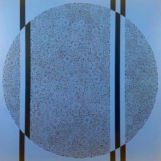 Hugging circle - grayish blue