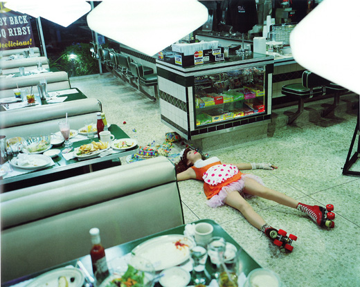 「Landscapes with a Corpse」ニュー・エディション    “Hashimoto Reika wears Milk, 2006”